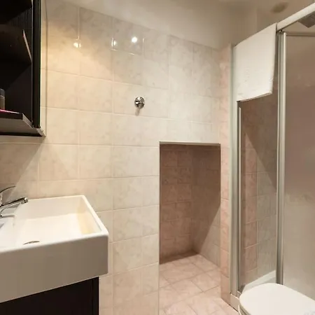 Keys Of Italy - Guantomono 15 - Monolocale Conveniente E Centralissimo Apartment